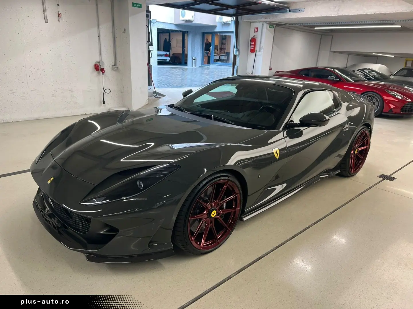 Ferrari 812
