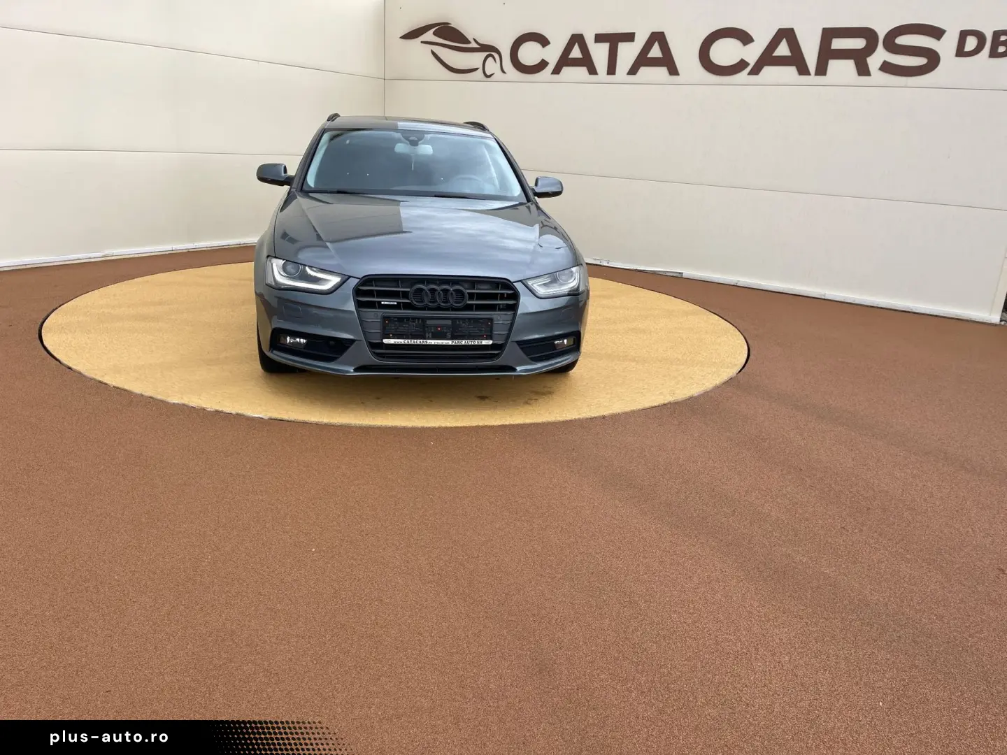 Audi A4 2.0TDI 177CP Quattro BI-Xenon Navi Camera Dist
