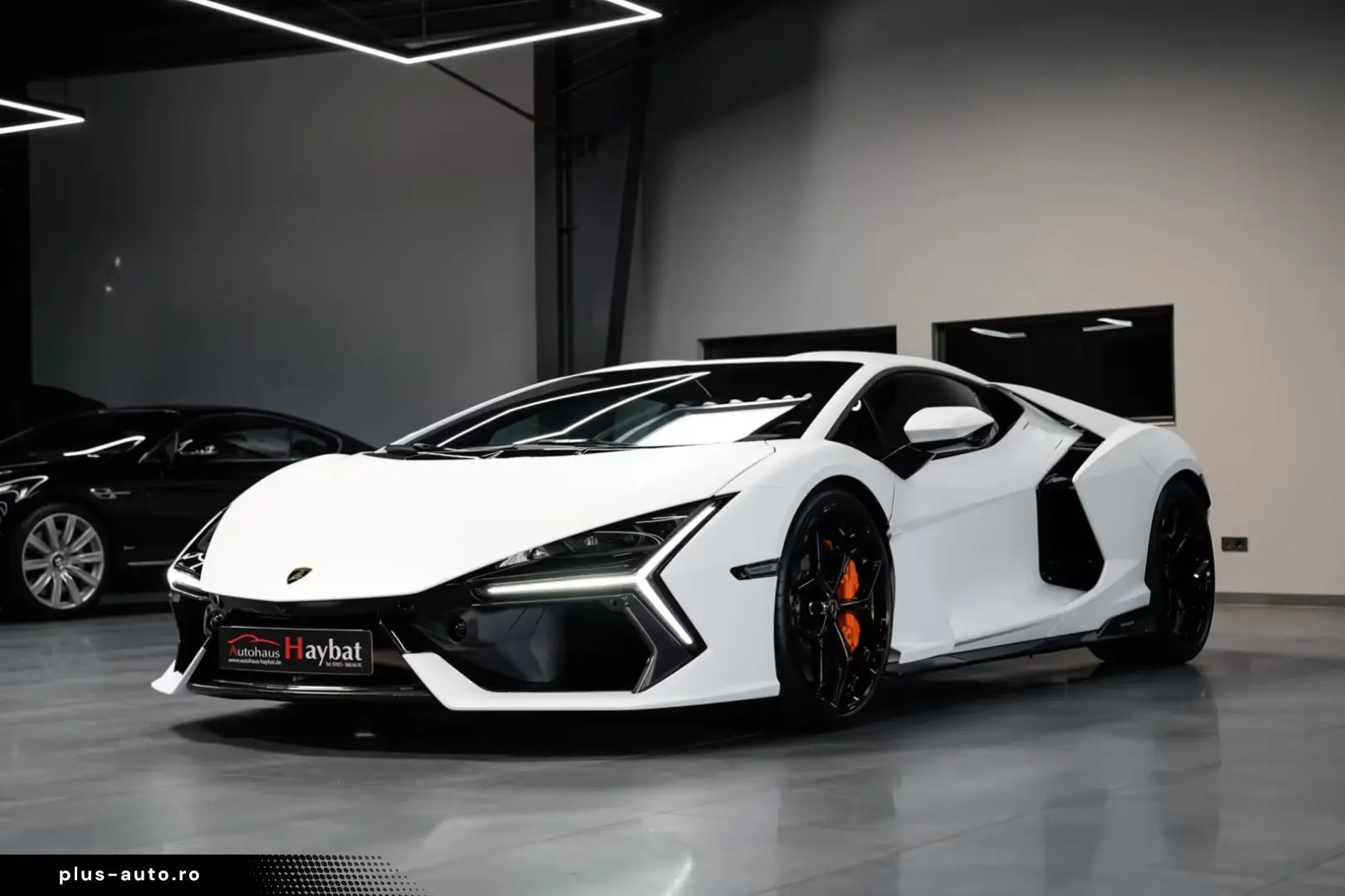 Lamborghini Revuelto