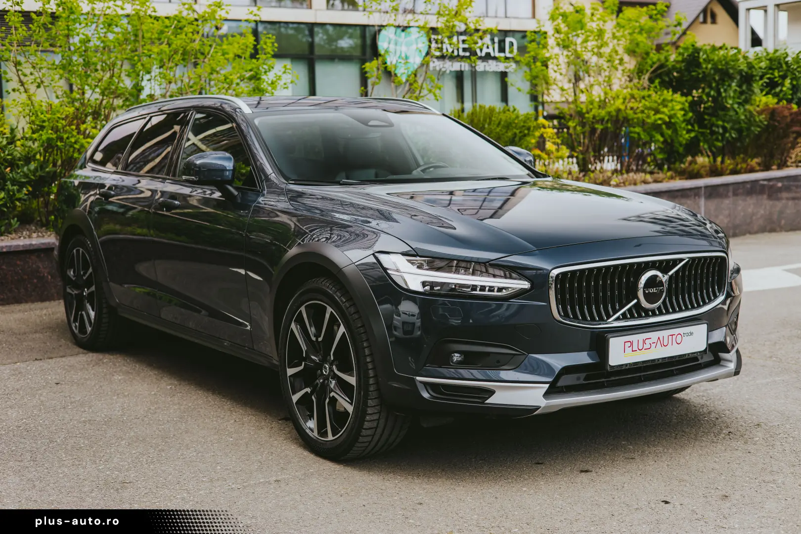 Volvo V90 Cross Country