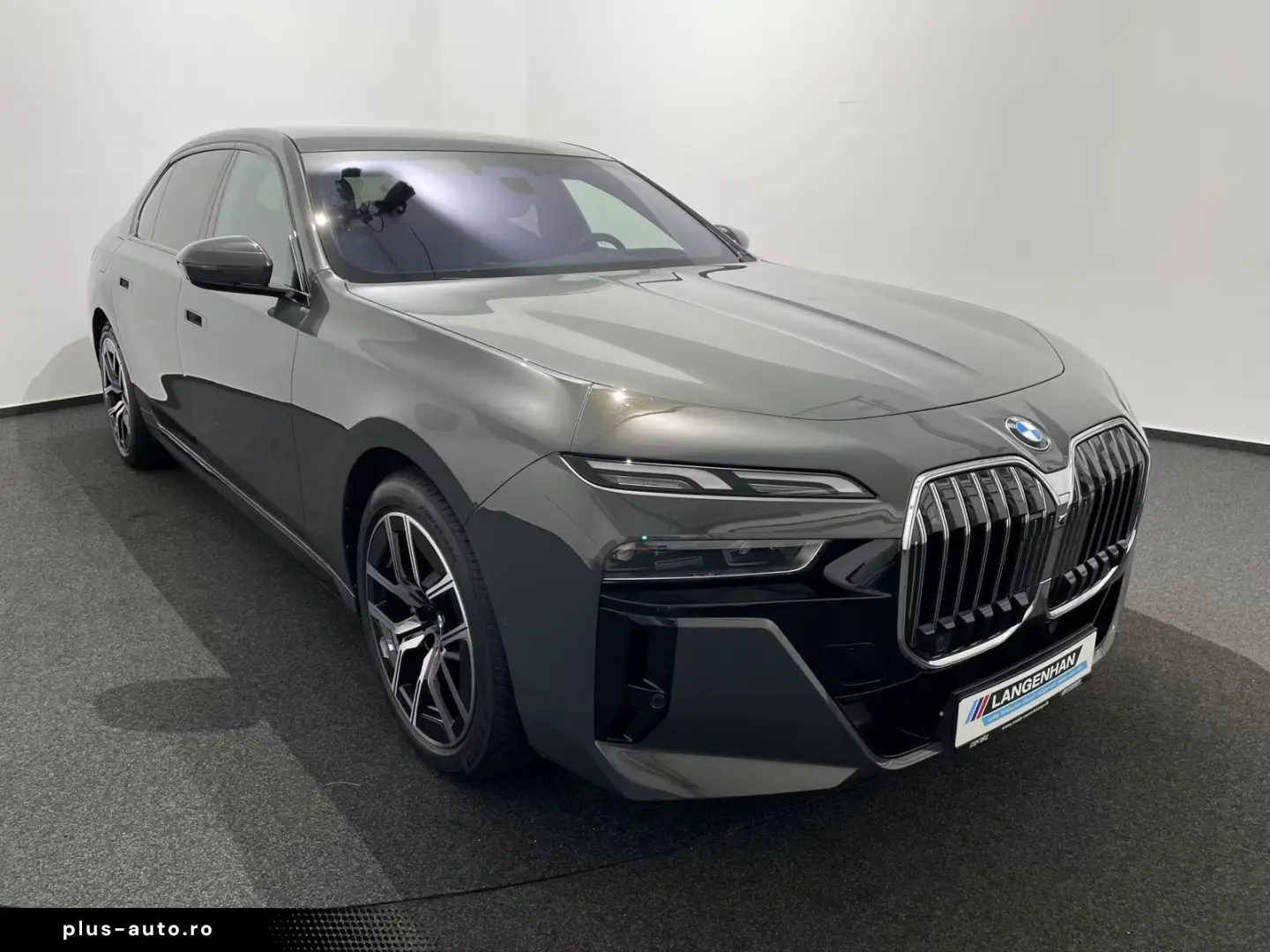 BMW 740