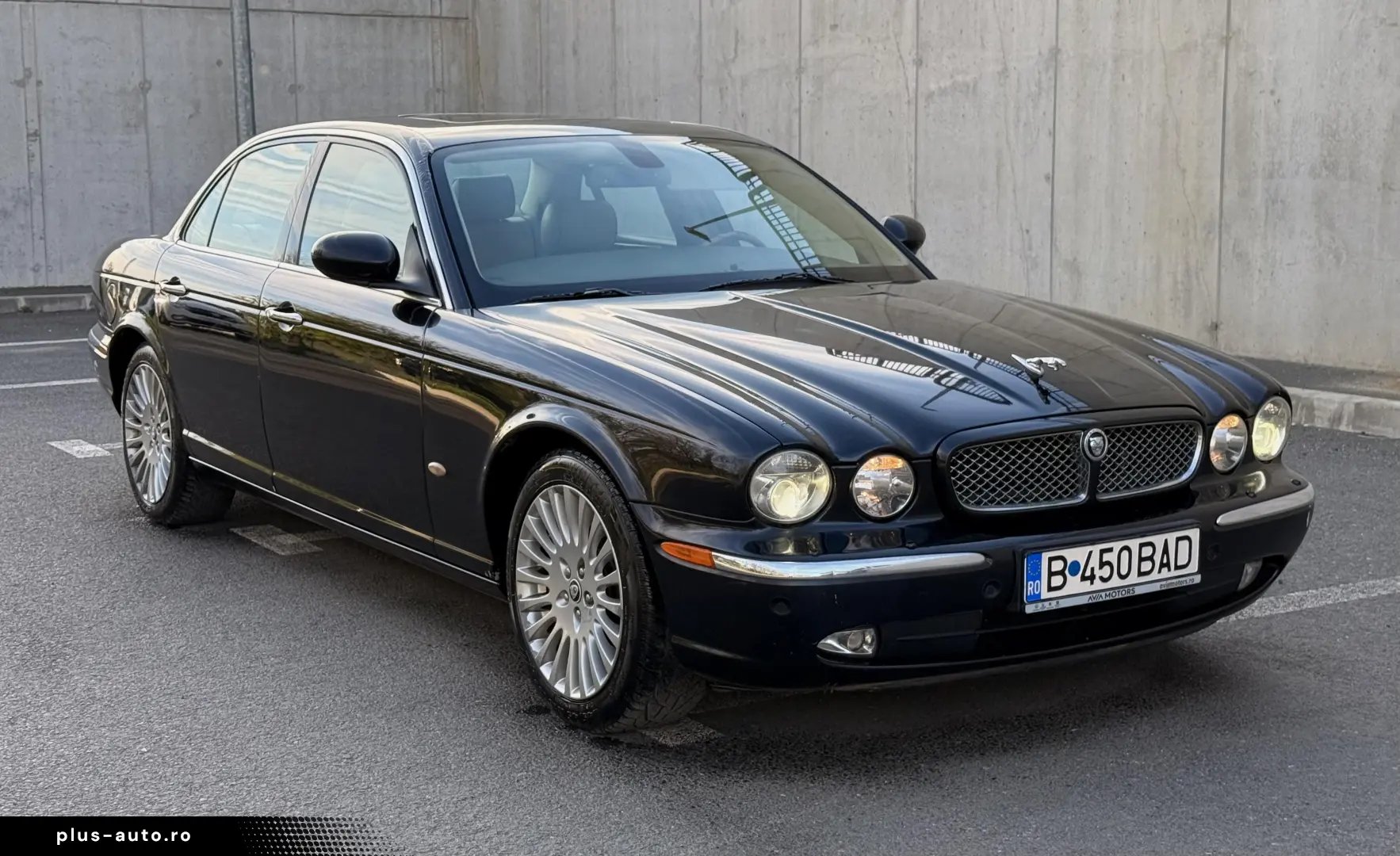 Jaguar Xj6