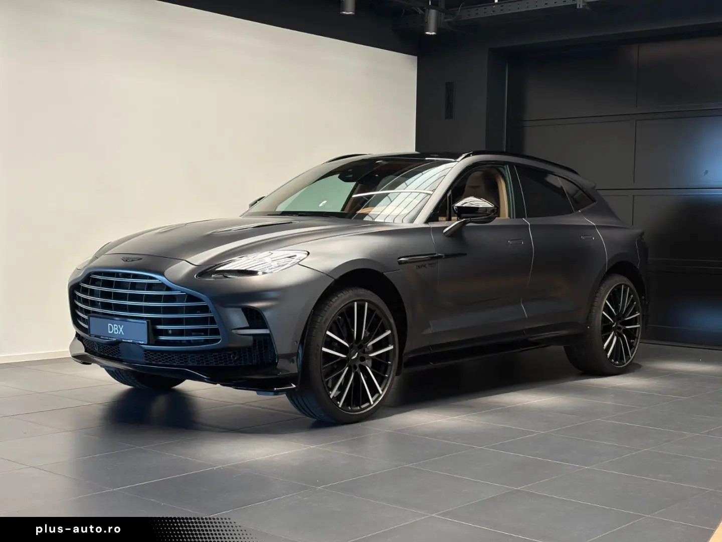 Aston Martin Dbx