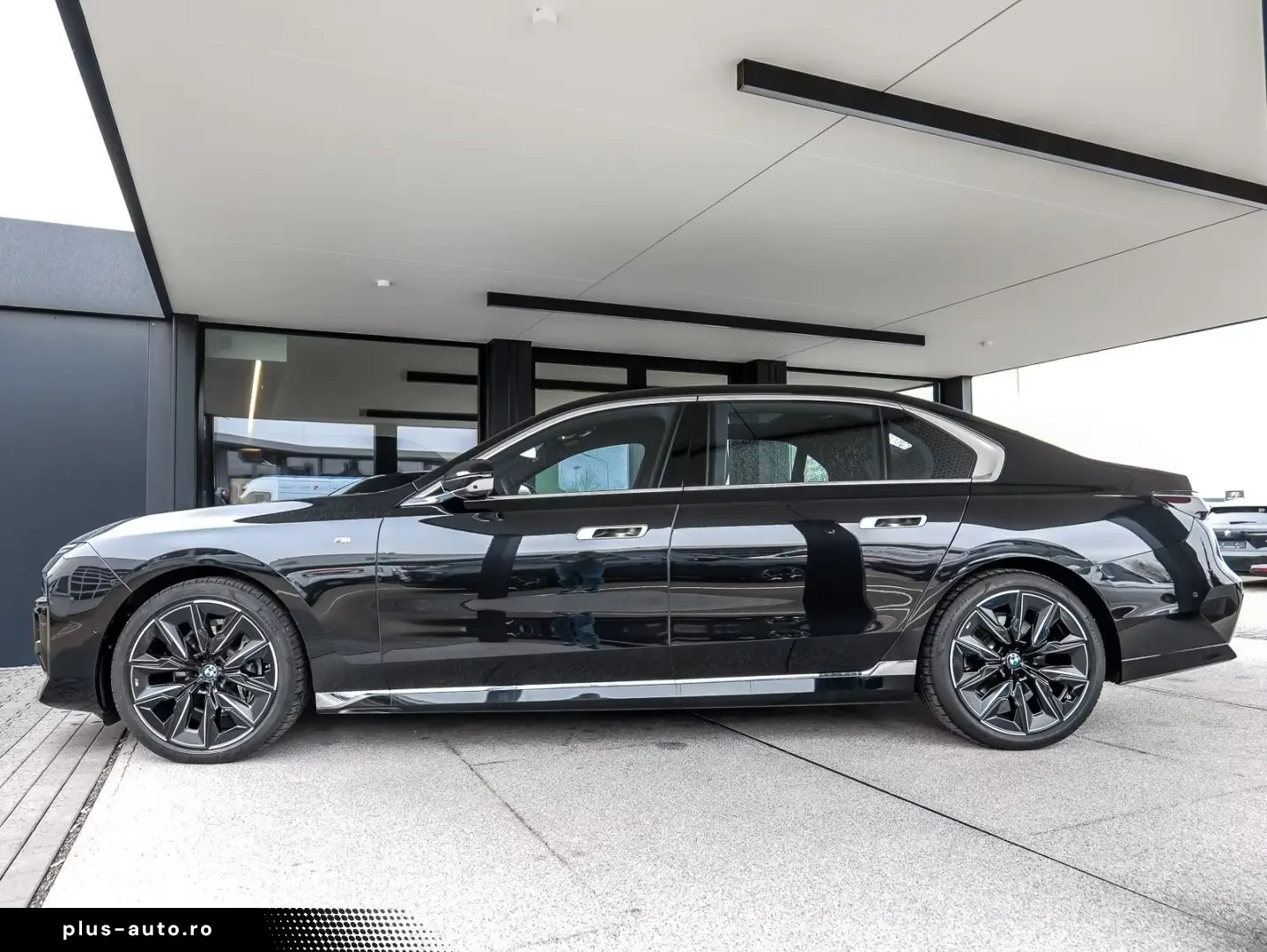 BMW 740