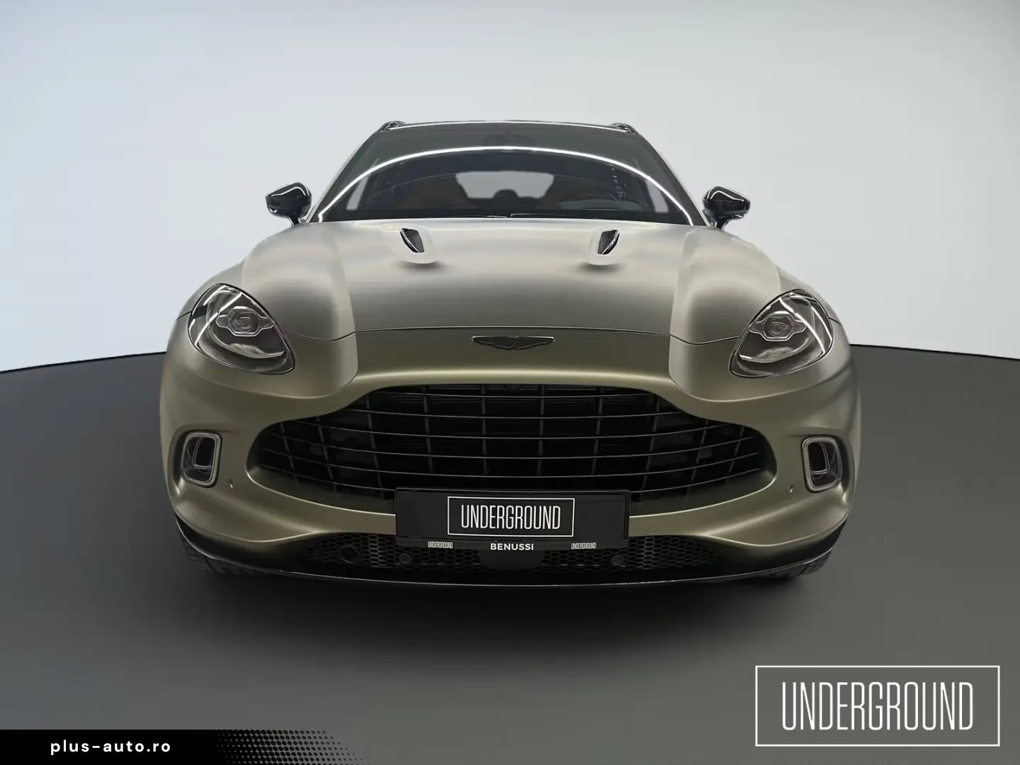 Aston Martin Dbx