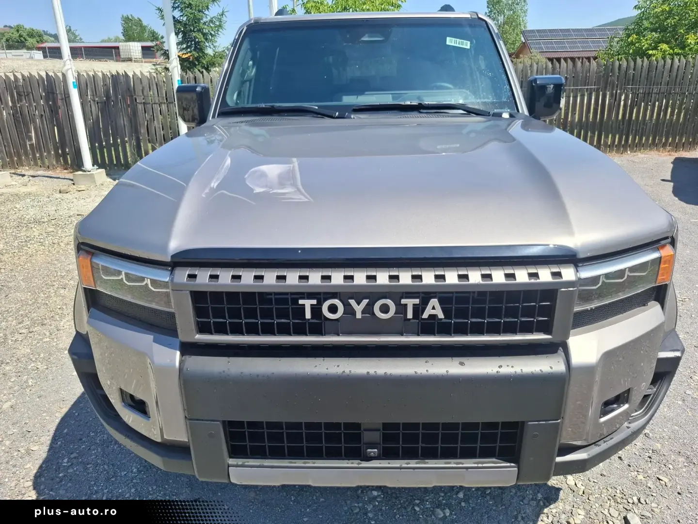 Toyota Land Cruiser Premium (Full Extra)