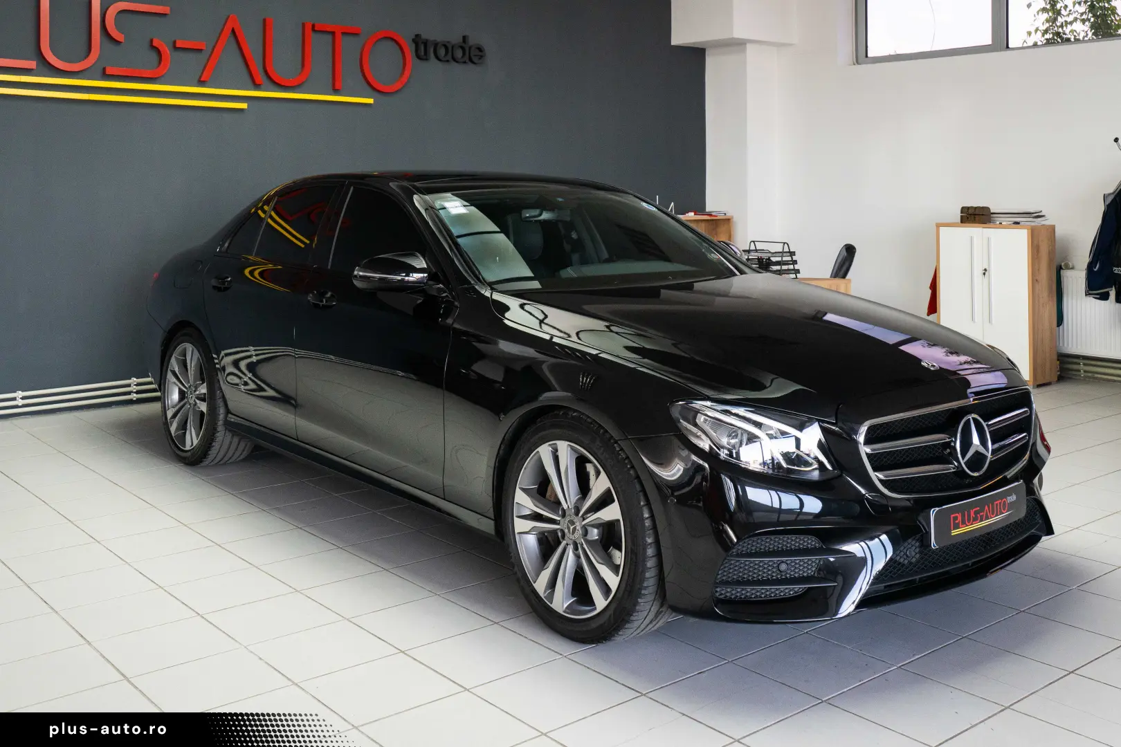 Mercedes-Benz E 300
