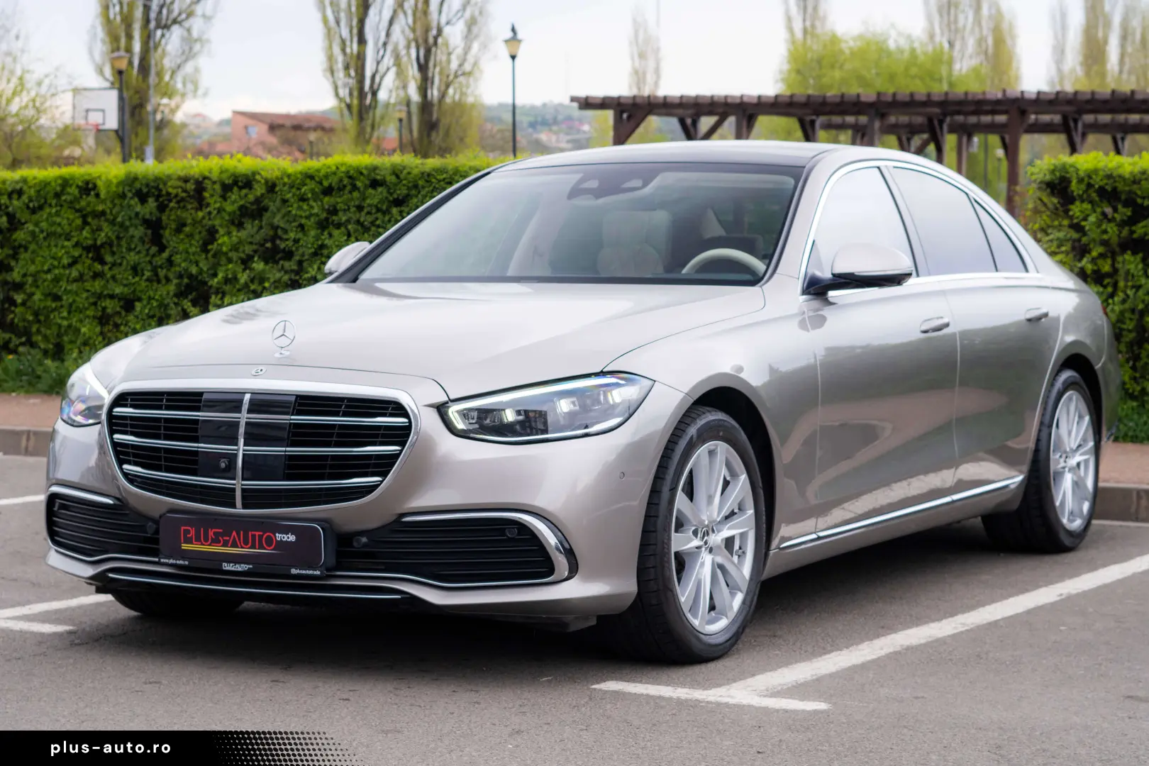 Mercedes-Benz S 400