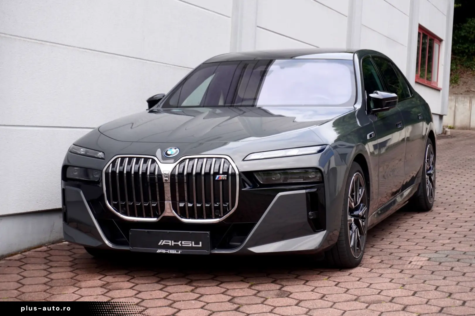 BMW I7
