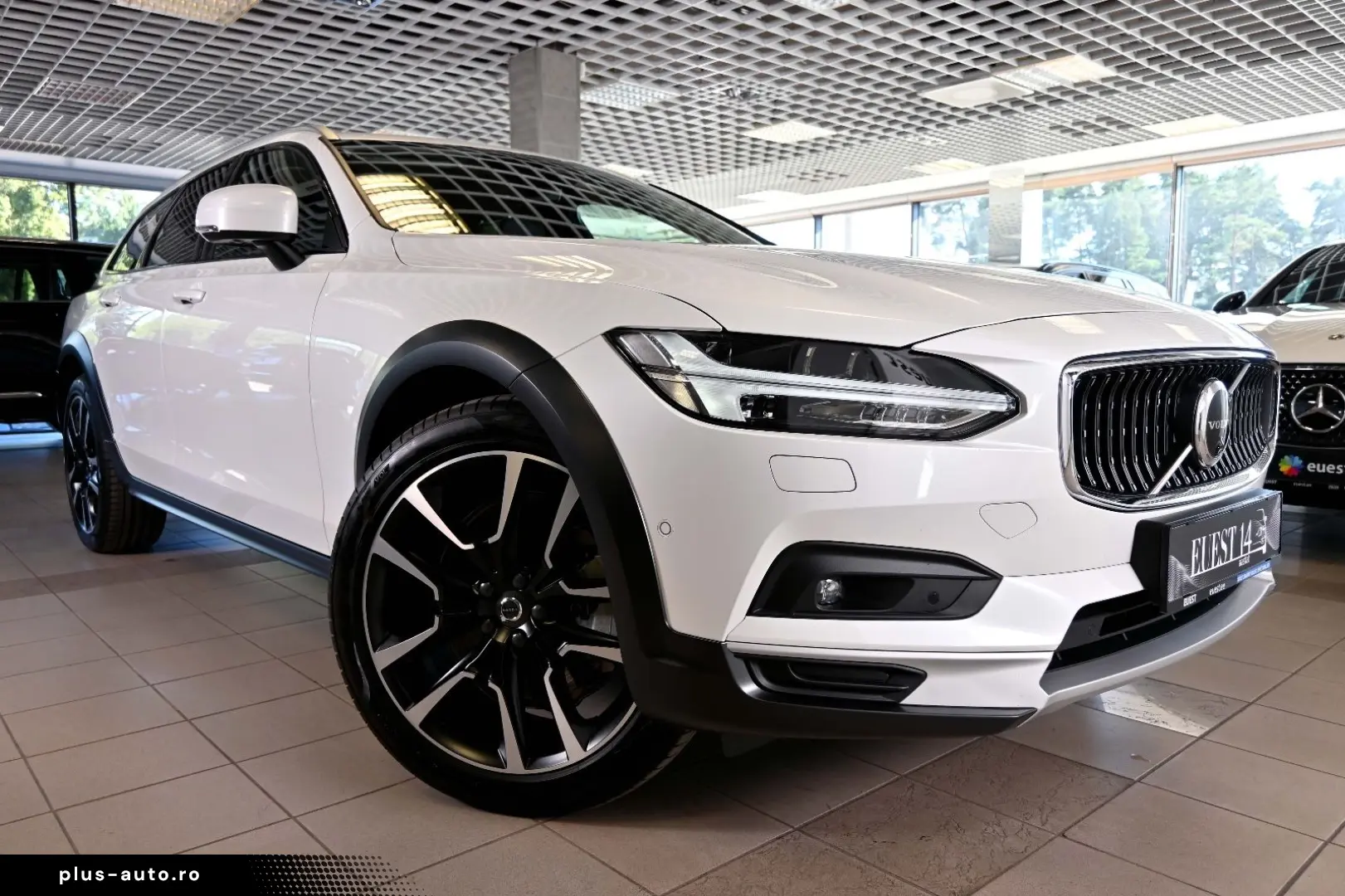 Volvo V90 Cross Country