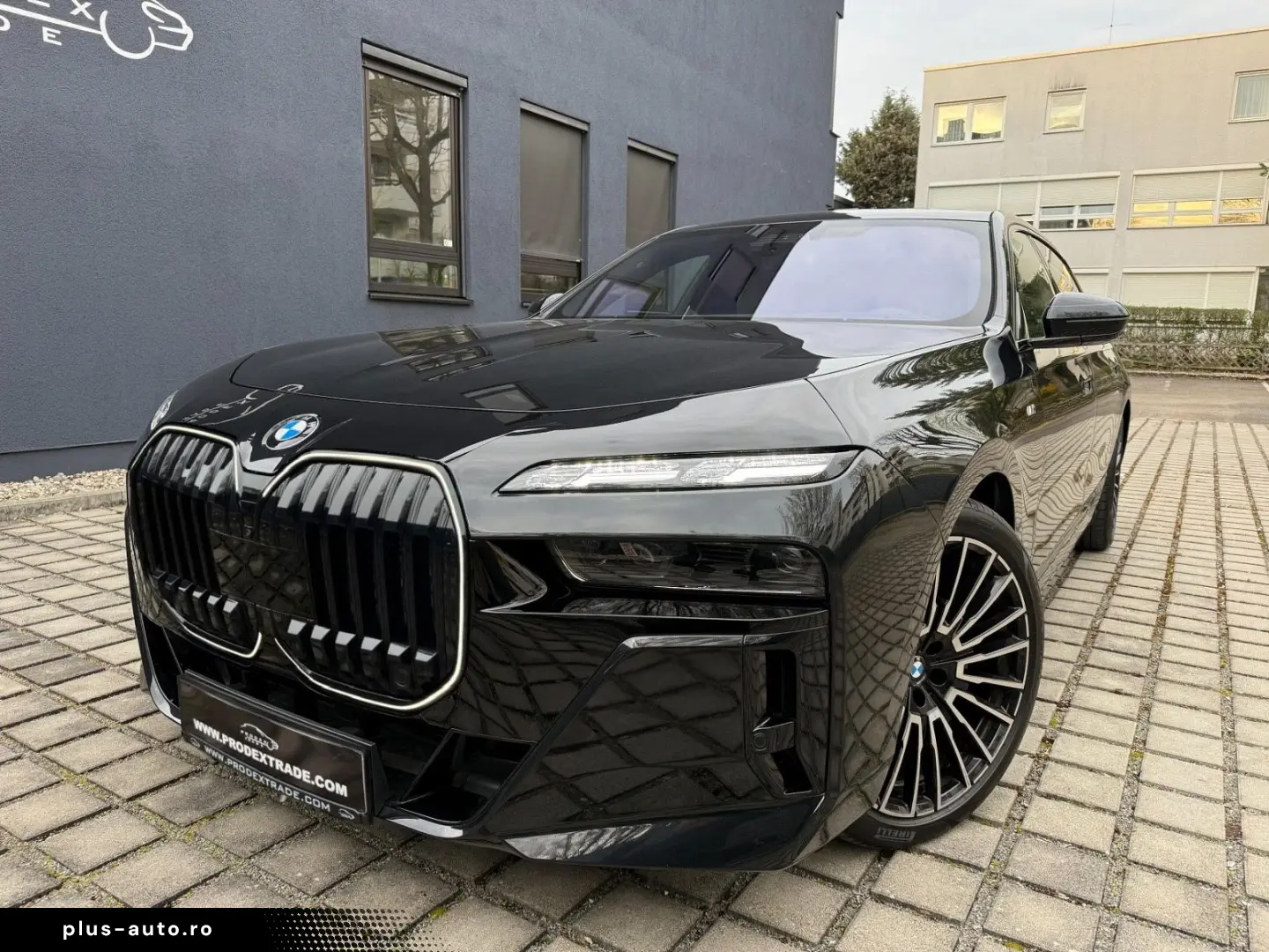 BMW 740