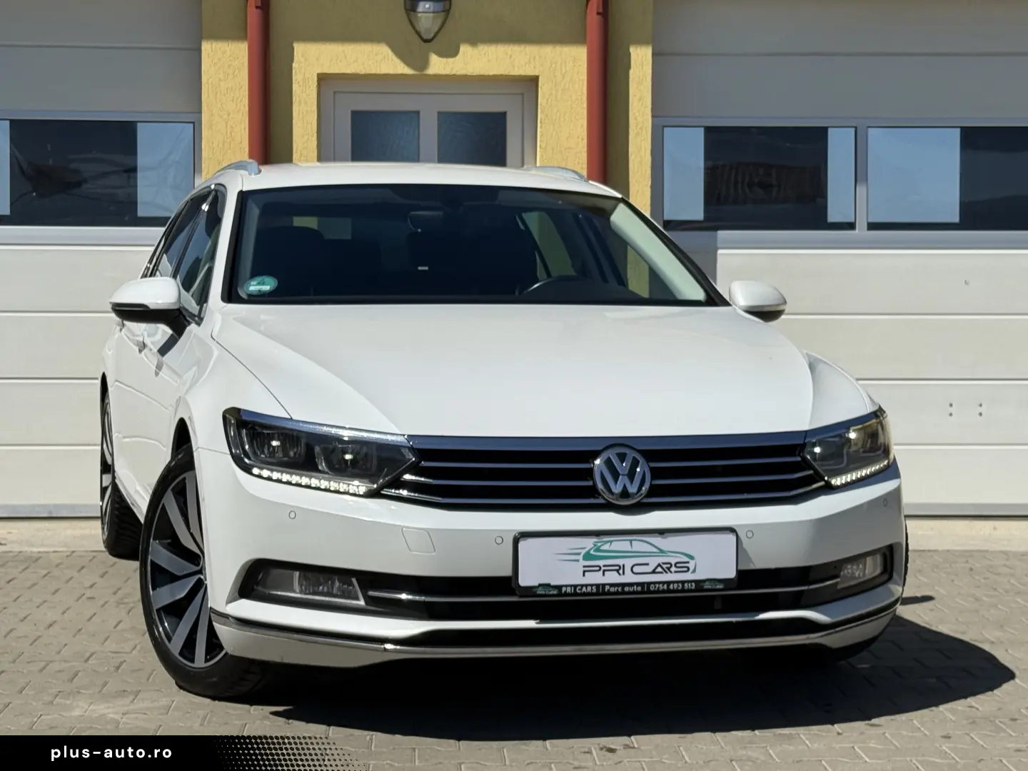 2.0tdi 150cp DSG Highline Bord digital