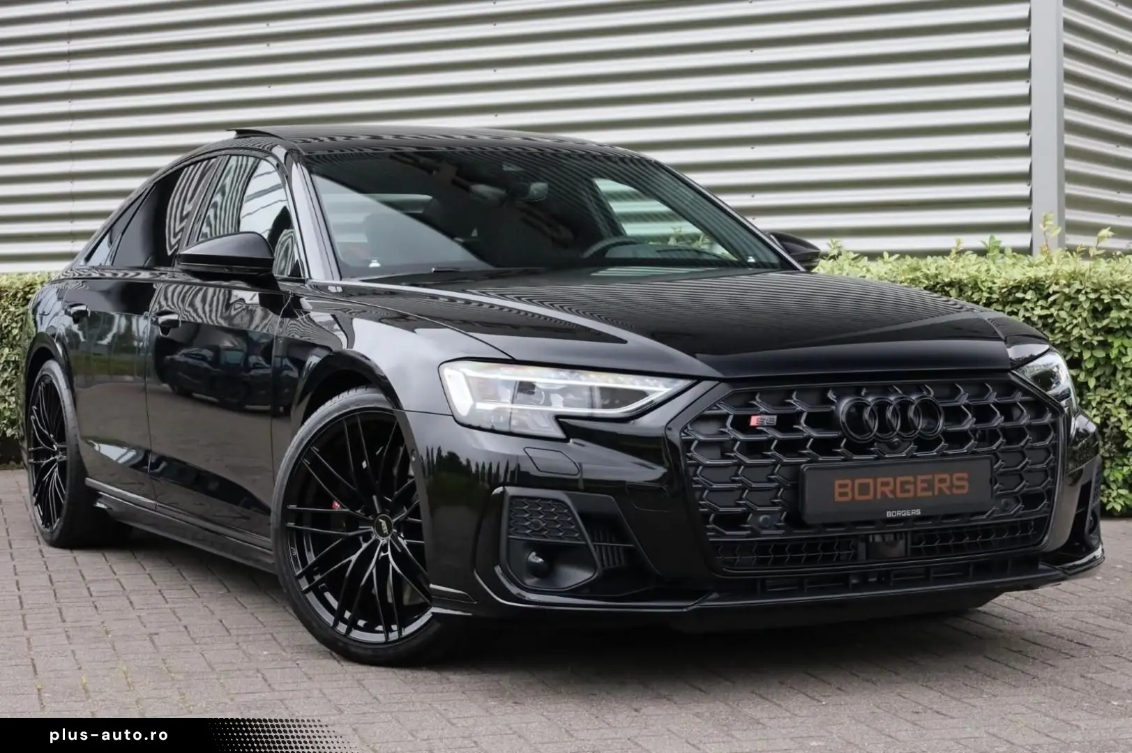 Audi S8