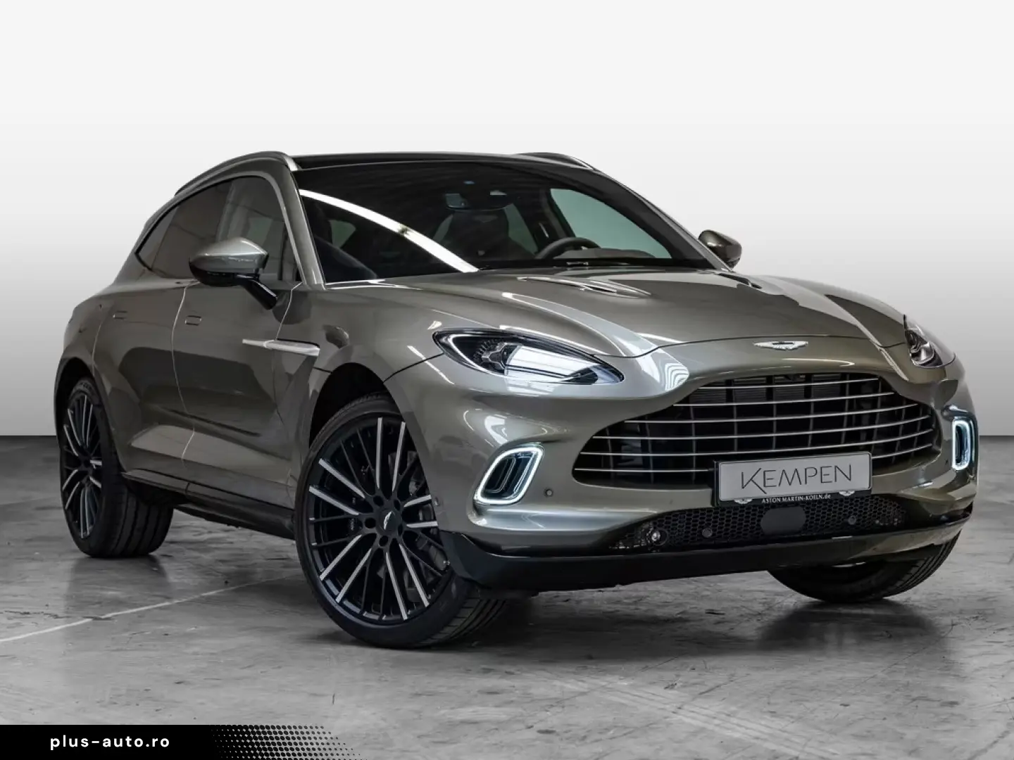 Aston Martin Dbx