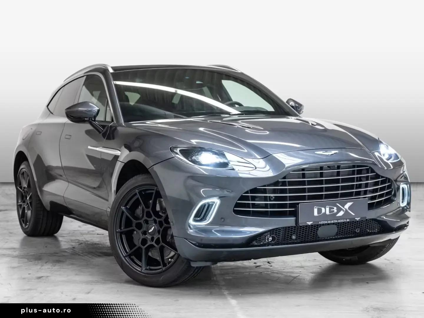 Aston Martin Dbx