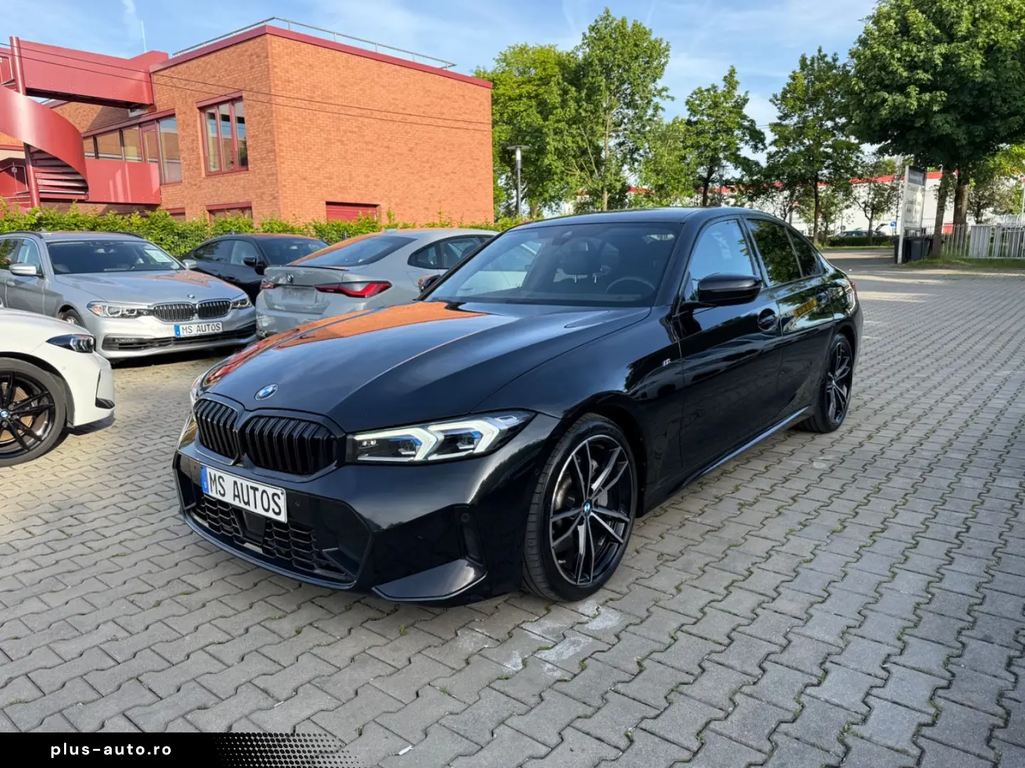 BMW 330