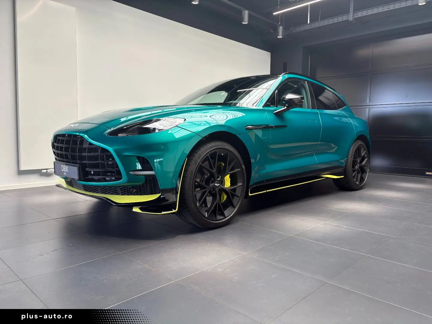 Aston Martin Dbx