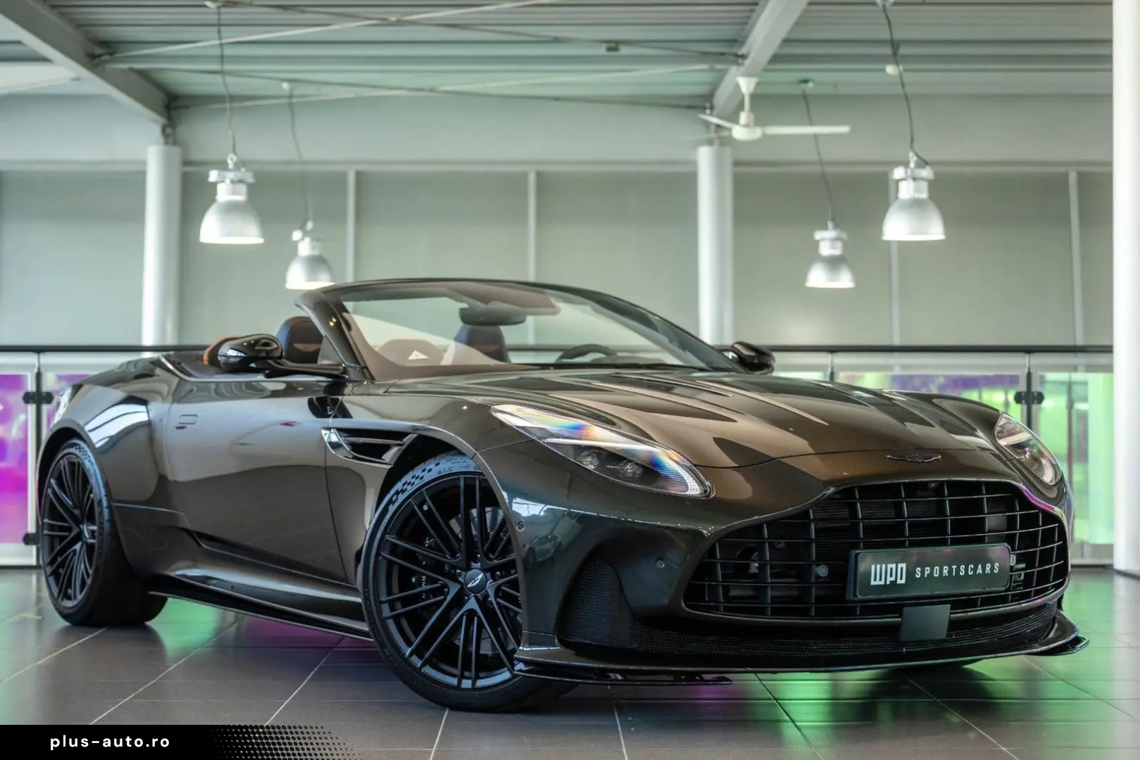 Aston Martin Db12