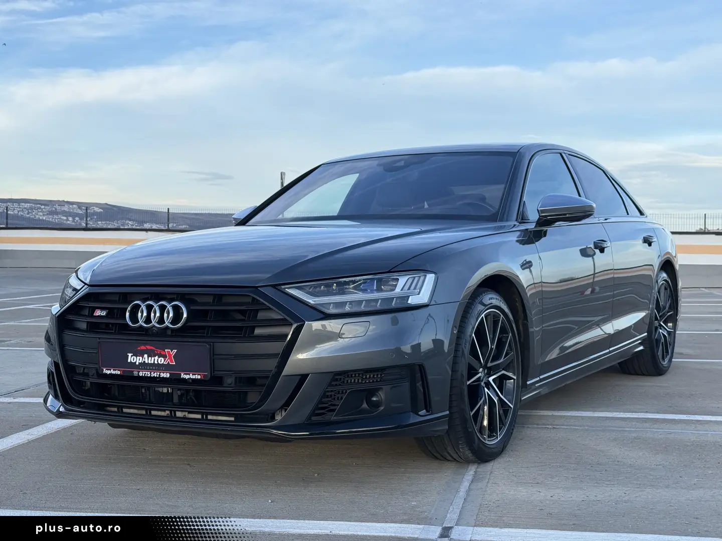 Audi S8
