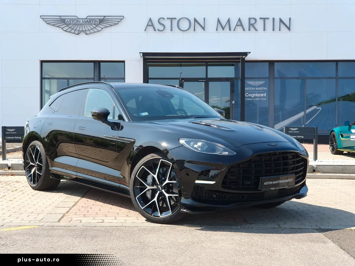 Aston Martin Dbx