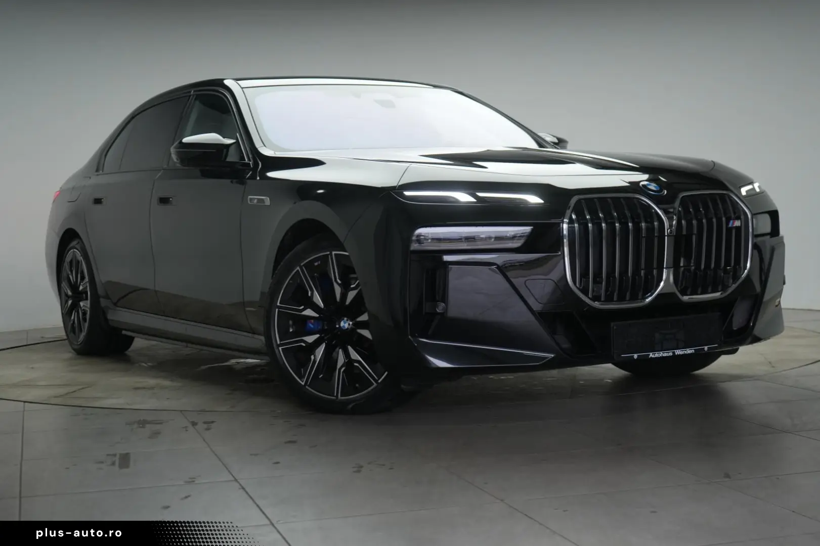 BMW I7