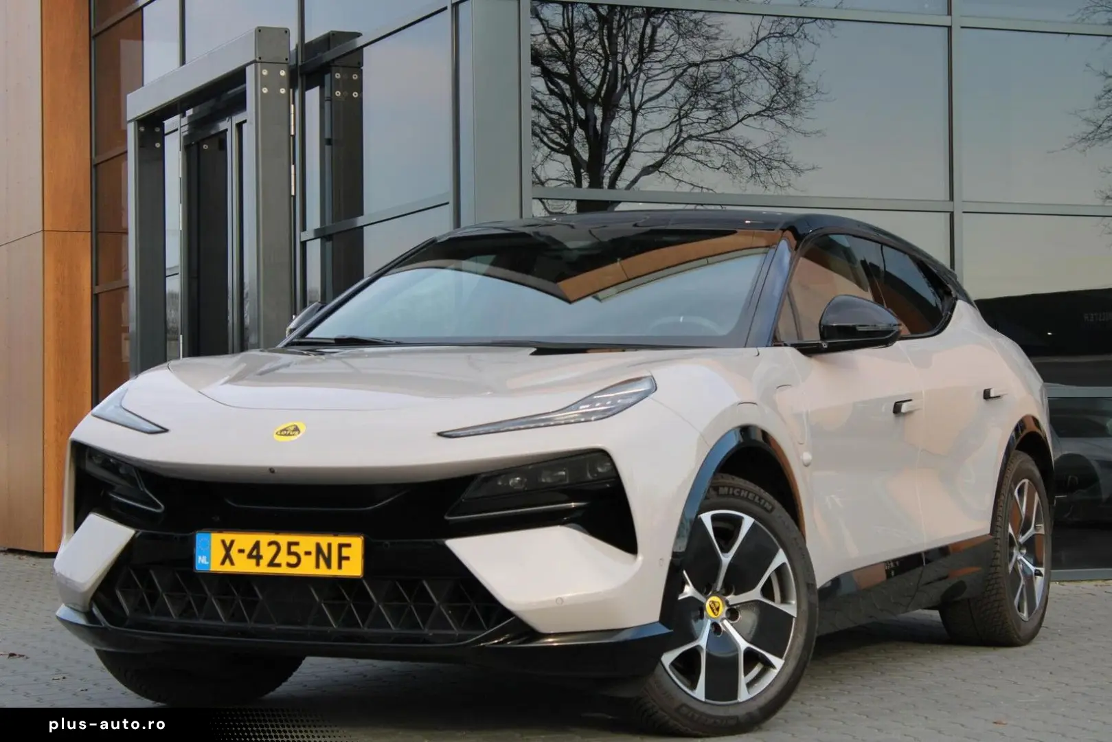 Lotus Eletre