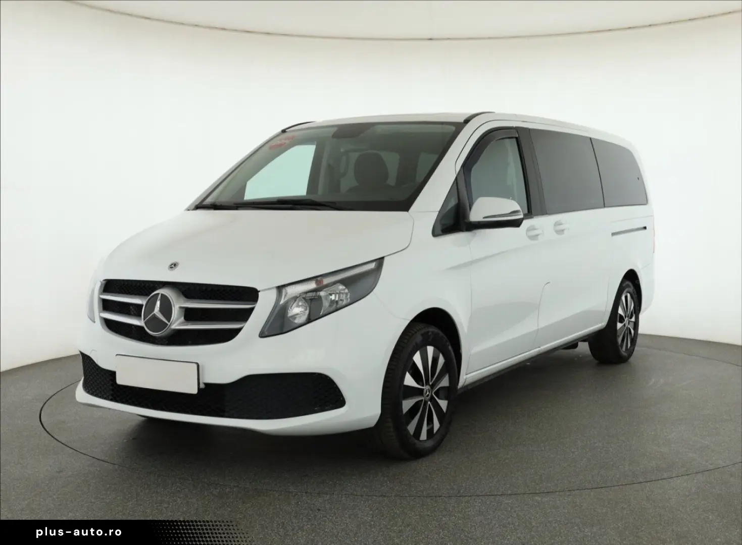 Mercedes-Benz V 220