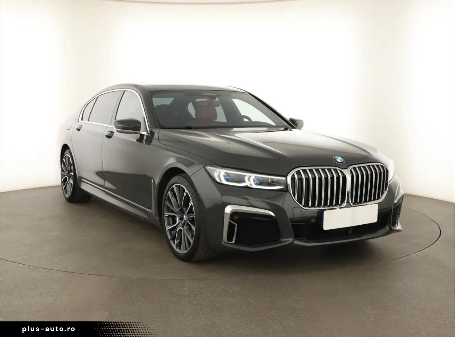 BMW 745
