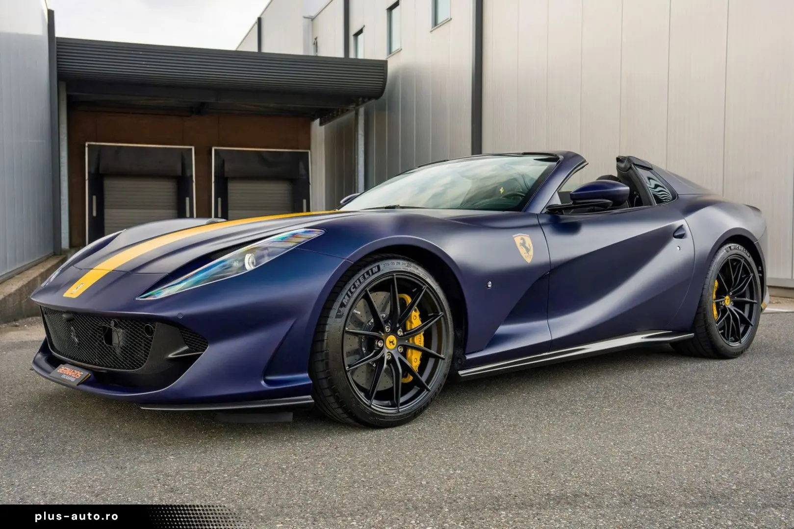 Ferrari 812