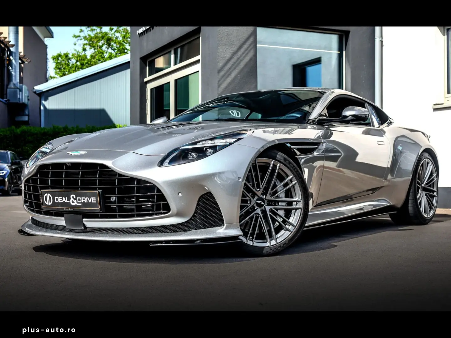 Aston Martin Db12