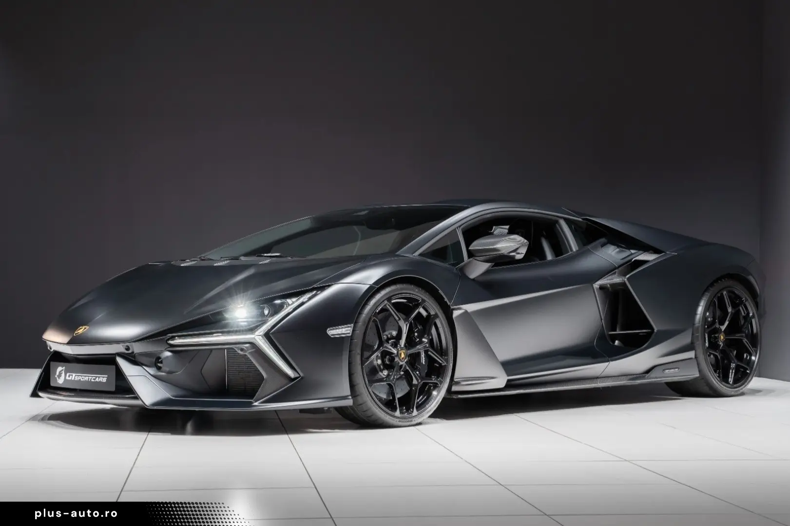 Lamborghini Revuelto