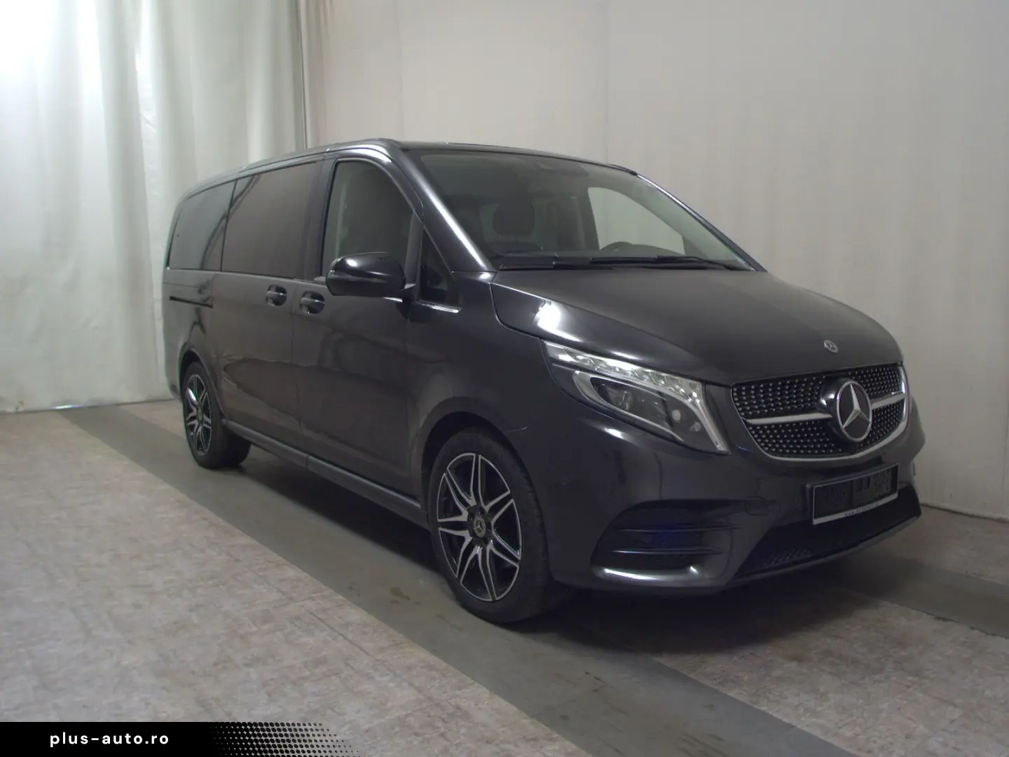 Mercedes-Benz V 220