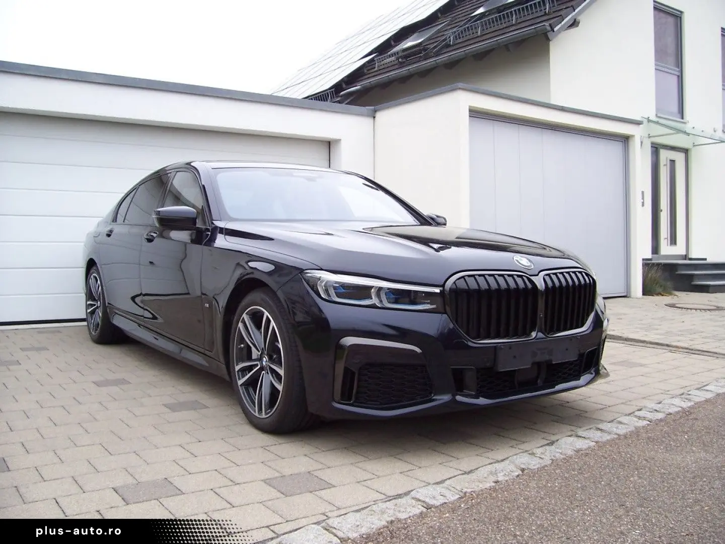 BMW 745