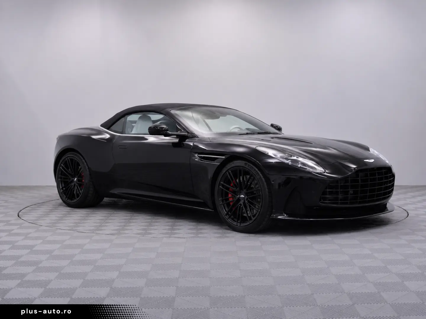Aston Martin Db12