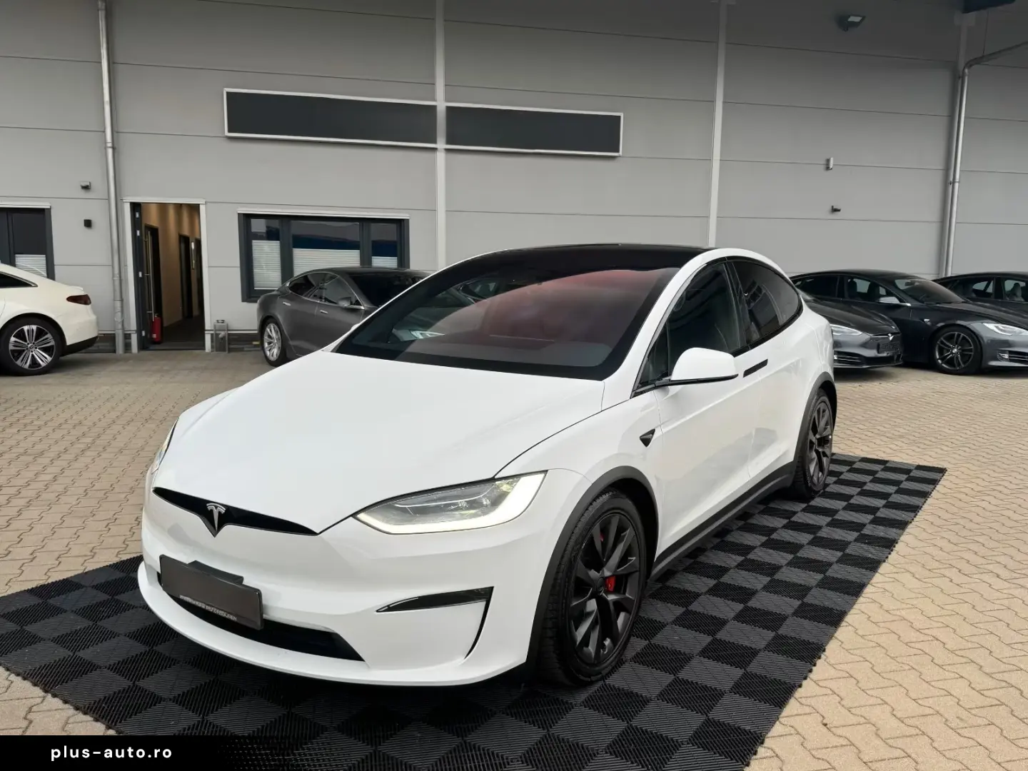 Tesla Model X