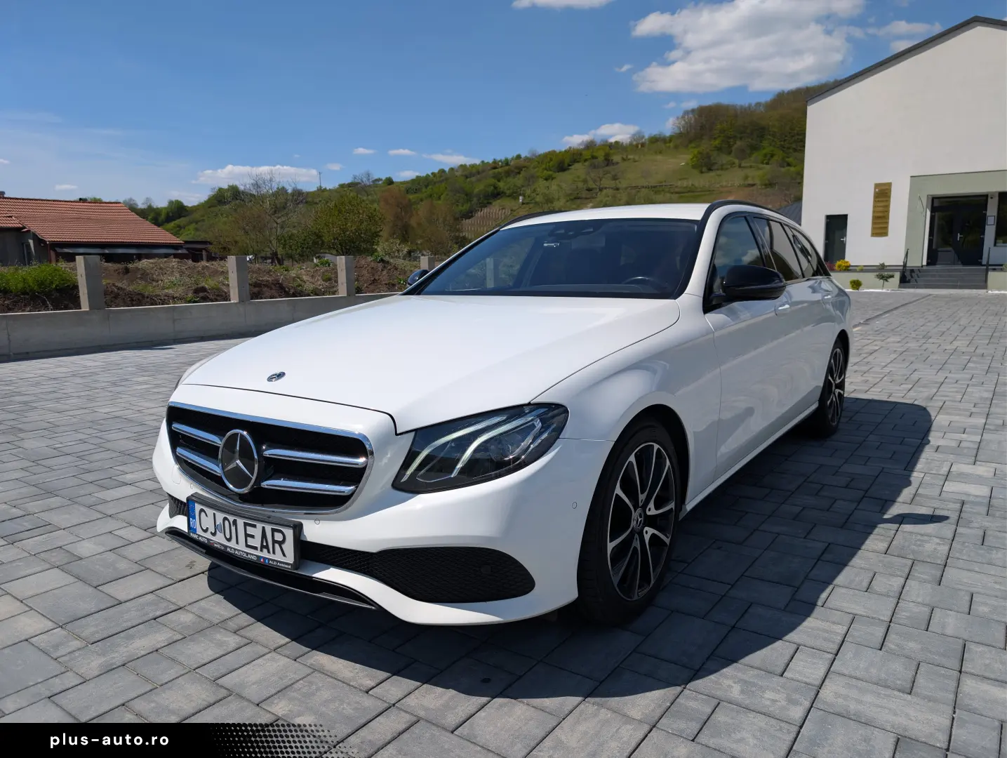 Mercedes-Benz E 220
