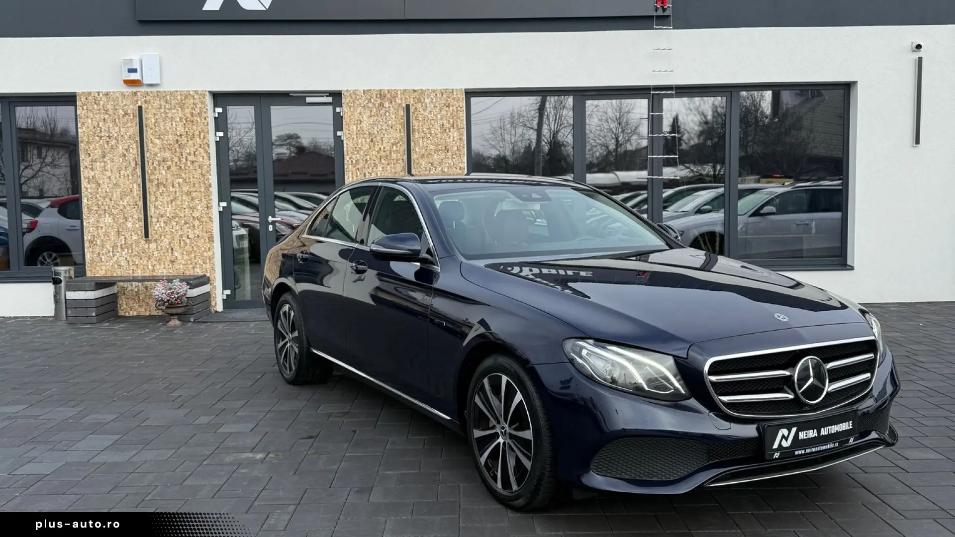 Mercedes-Benz E 300