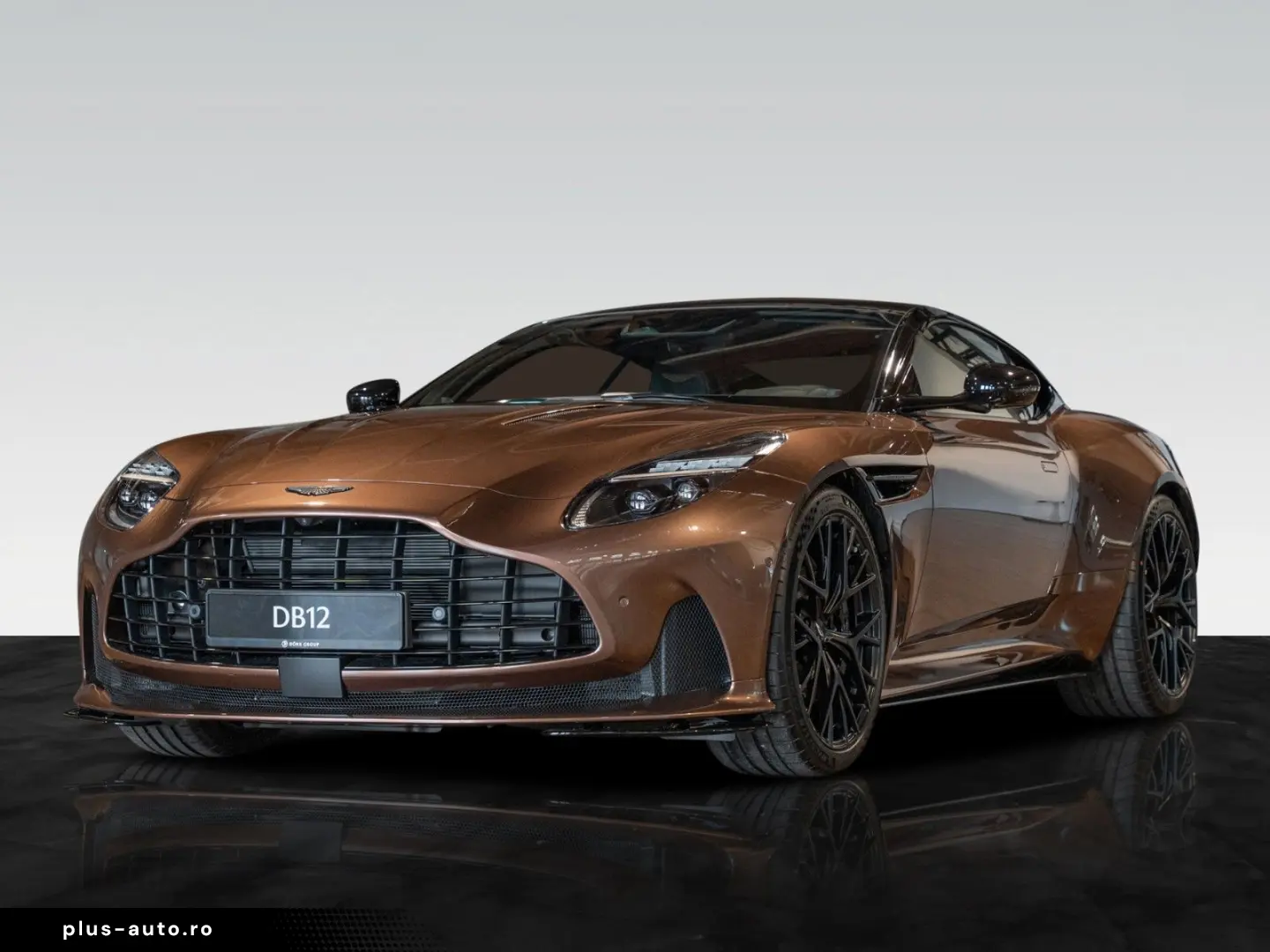 Aston Martin Db12