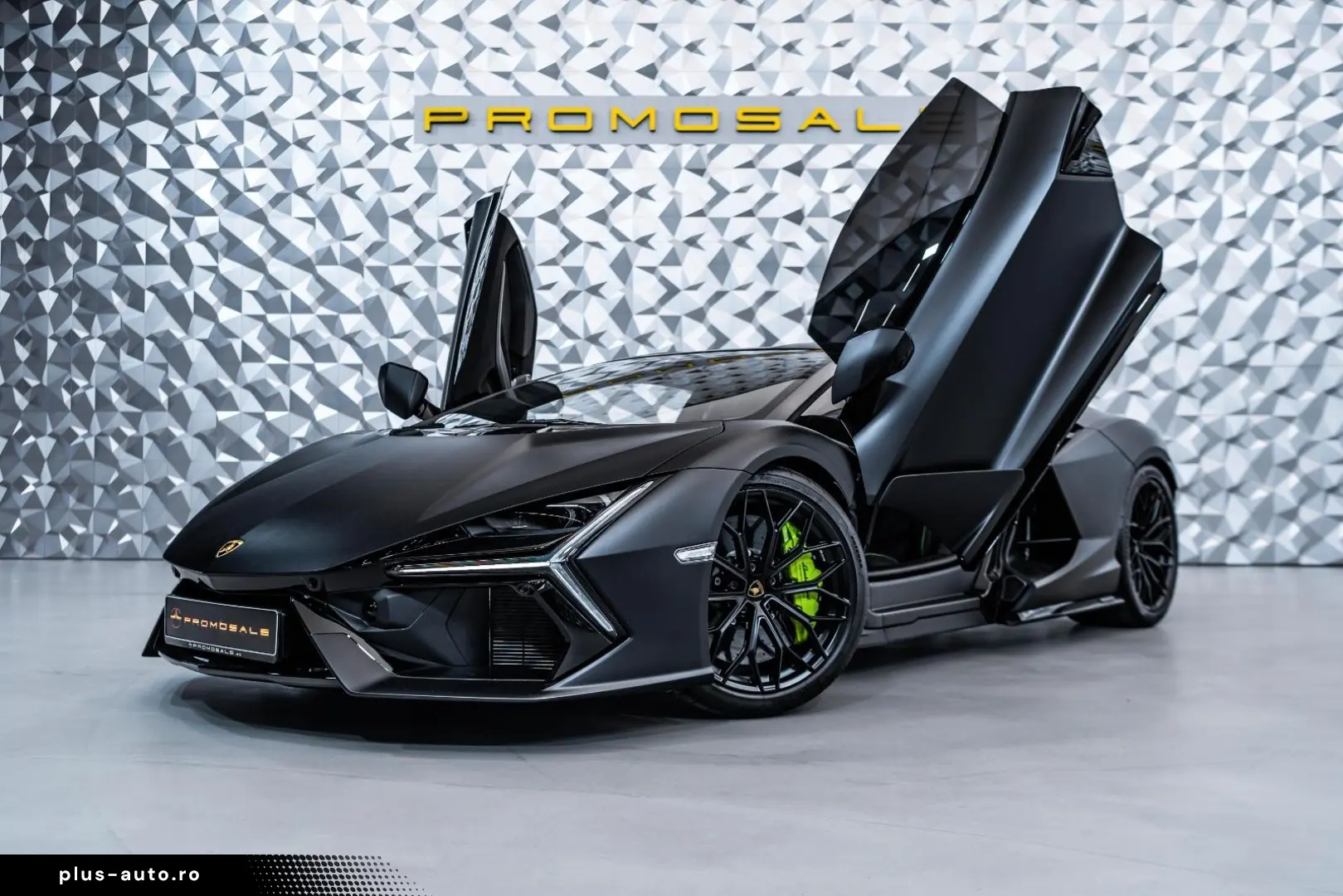 Lamborghini Revuelto