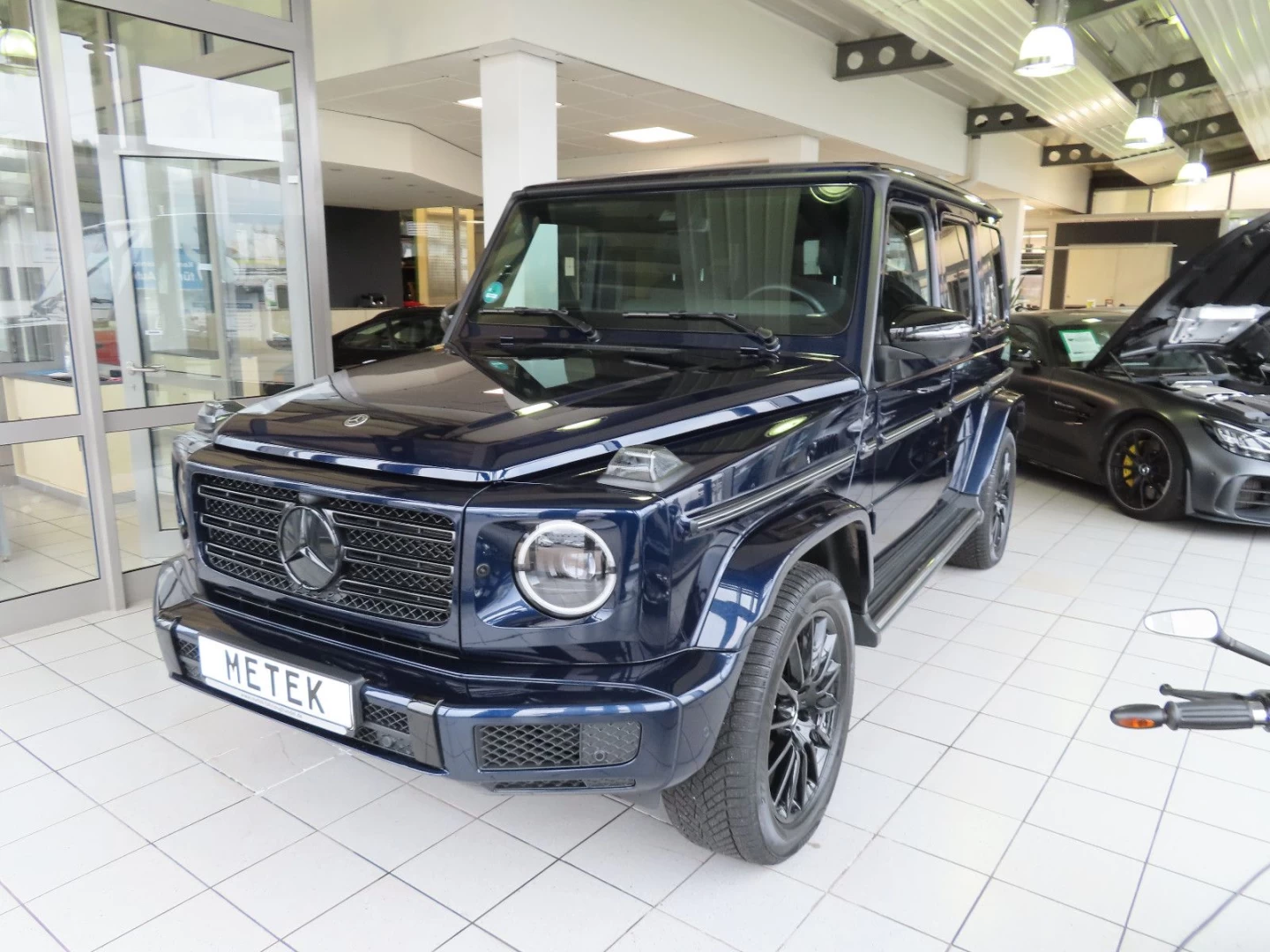 Mercedes-Benz G 400