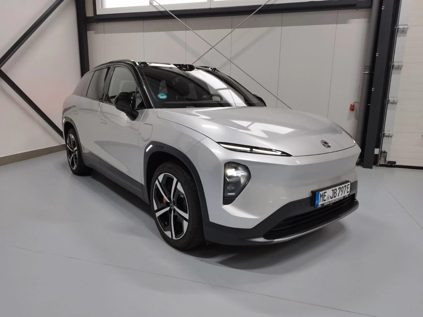 NIO El7