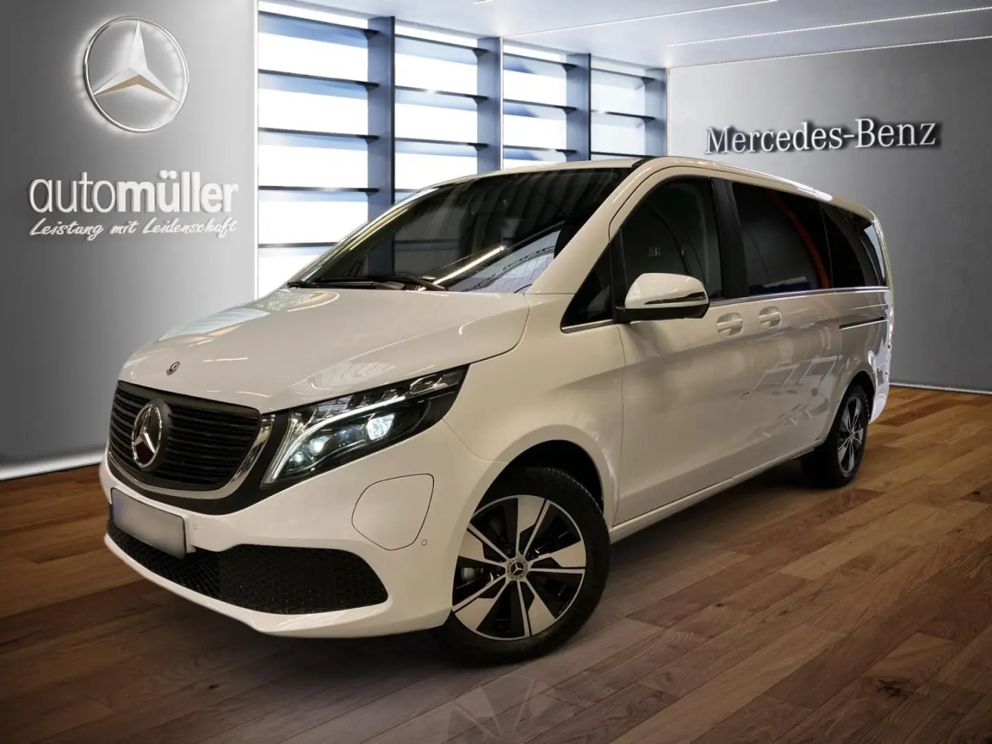 Mercedes-Benz Eqv