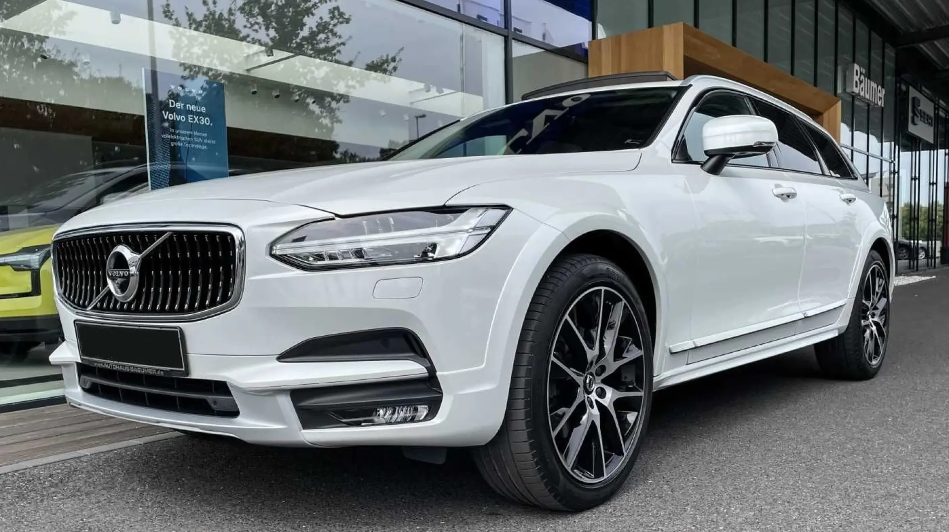 Volvo V90 Cross Country