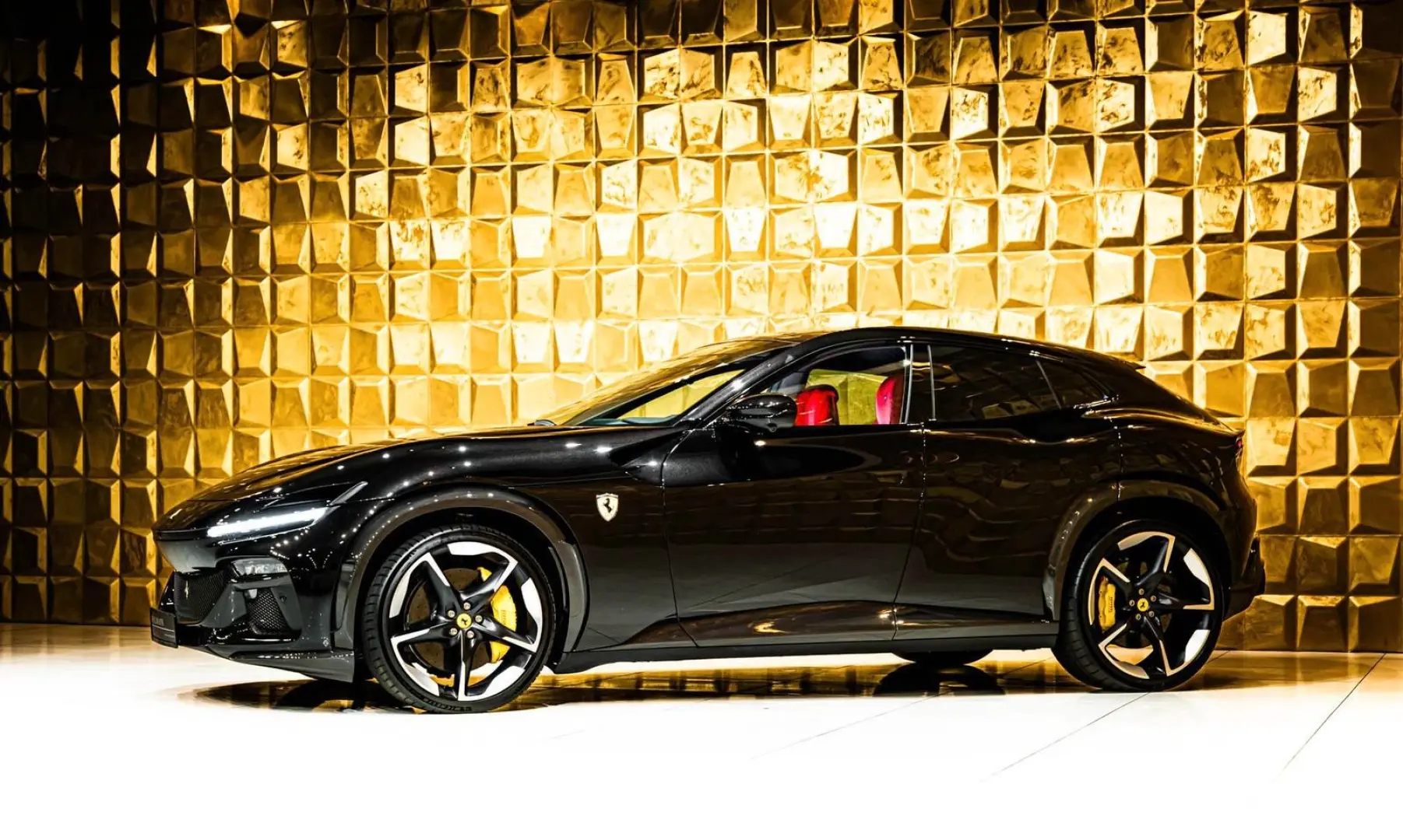 Ferrari Purosangue FULL CARBON on STOCK