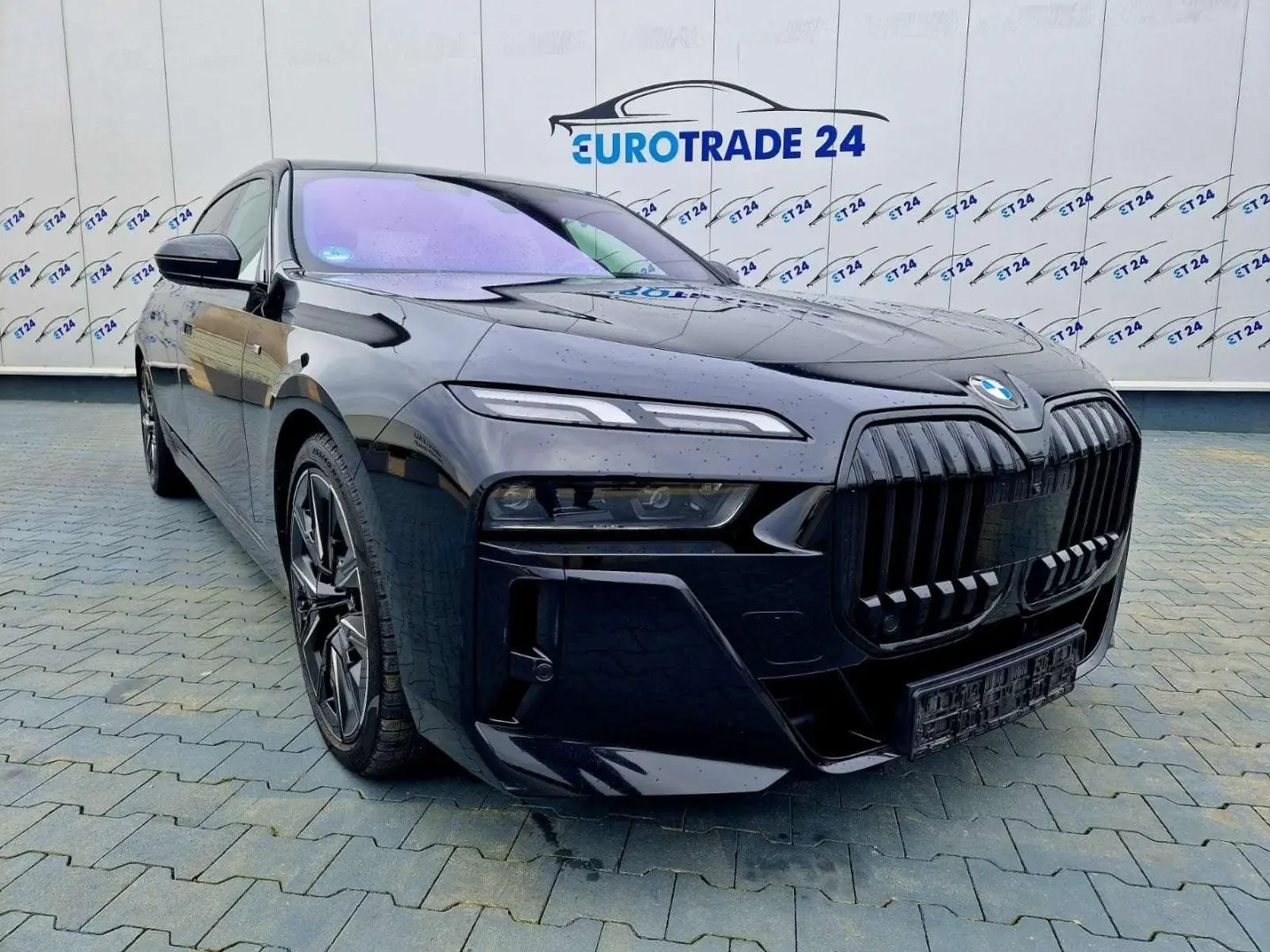 BMW 740