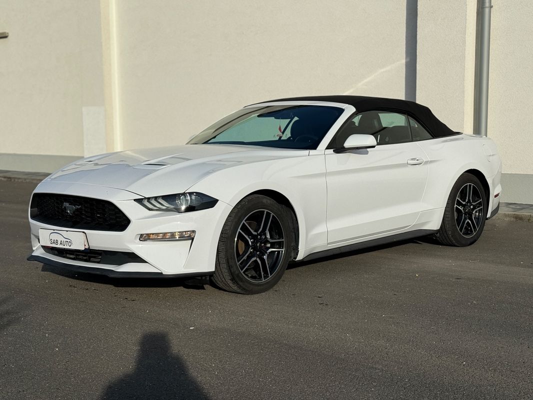 Ford Mustang — poza 3
