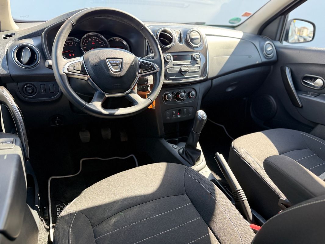 Dacia Logan — poza 3