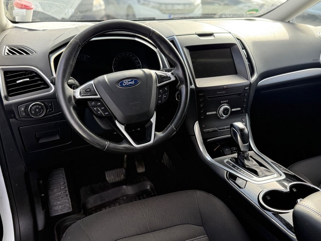 Ford Galaxy — poza 3