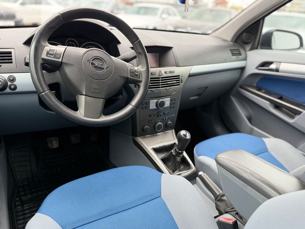 Opel Astra — poza 3