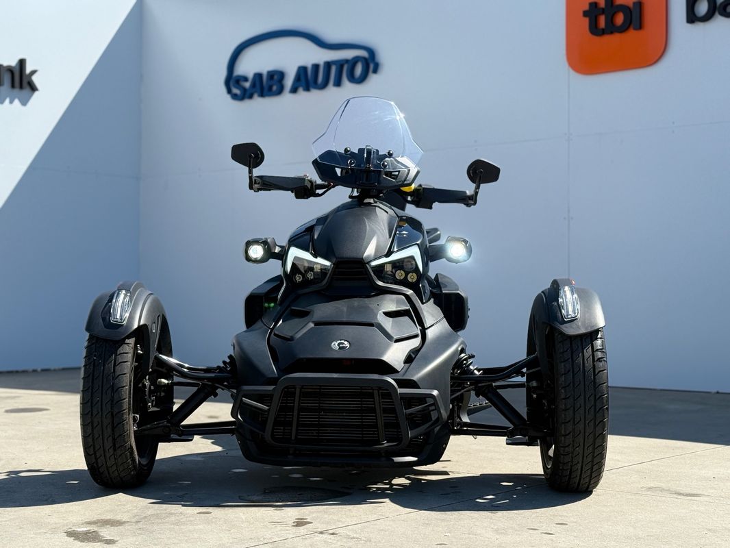 Can-am Ryker-900